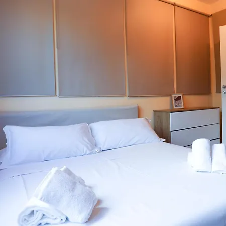 아파트 Guesthost - Sebeto With Parking & Netfilx 나폴리