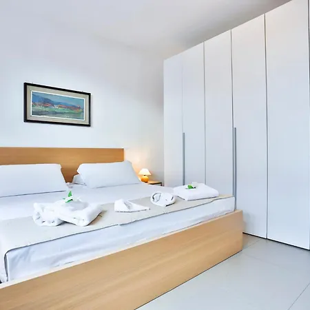 Guesthost - Sebeto With Parking & Netfilx * 나폴리