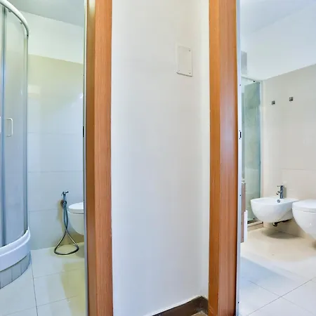 Guesthost - Sebeto With Parking & Netfilx 아파트 *