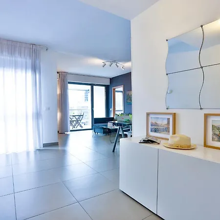 Guesthost - Sebeto With Parking & Netfilx *