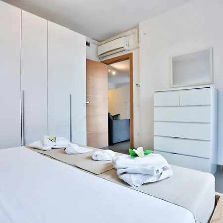 Guesthost - Sebeto With Parking & Netfilx *