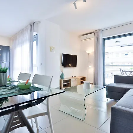 Guesthost - Sebeto With Parking & Netfilx * 나폴리