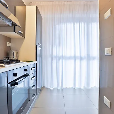 Guesthost - Sebeto With Parking & Netfilx 아파트 *