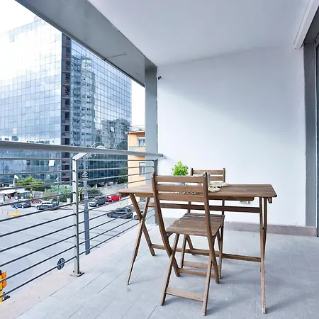 Guesthost - Sebeto With Parking & Netfilx 아파트 나폴리